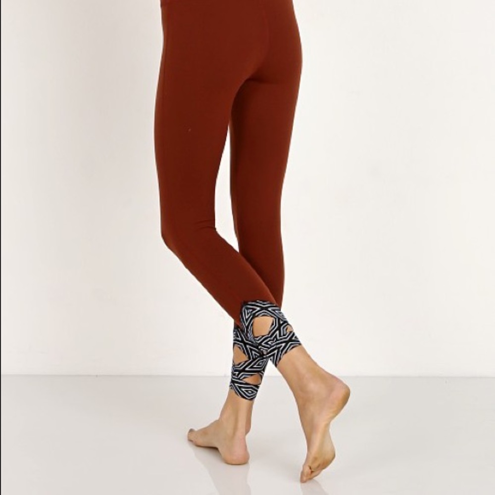 Beyond Yoga “Badlands” Leggings